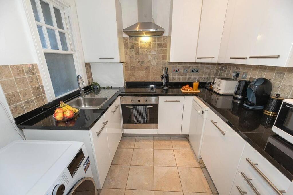 Discover London Central 2 Bedroom In Kensington Exterior photo